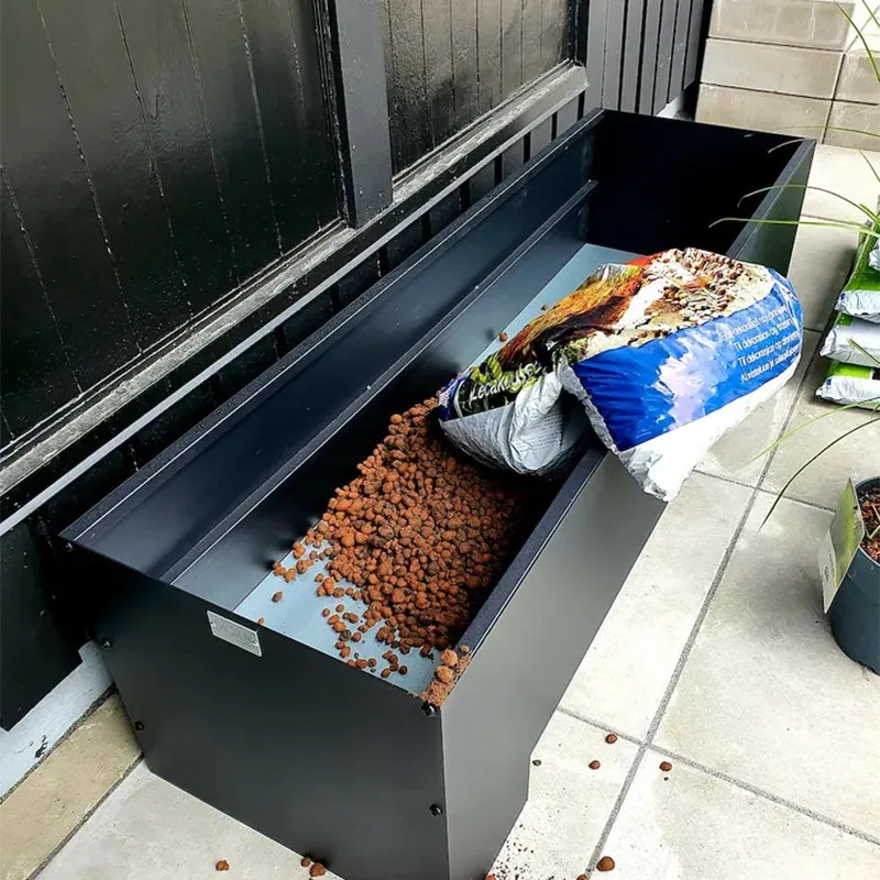 Rectangular Outdoor Planter with Raised Base Rectangular Outdoor Planter with Raised Base
